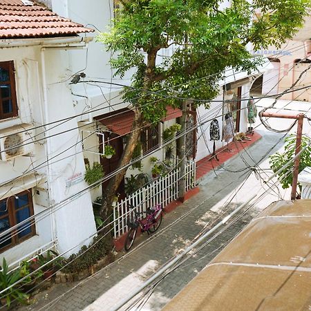 Mother Tree Inn Kochi 外观 照片