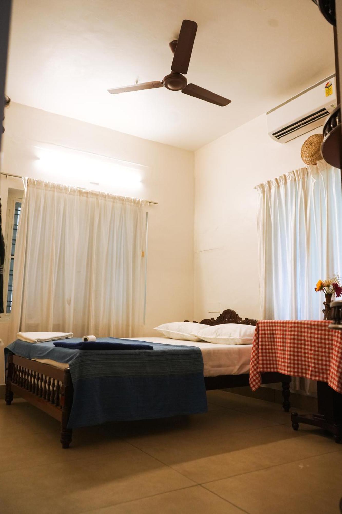 Mother Tree Inn Kochi 外观 照片